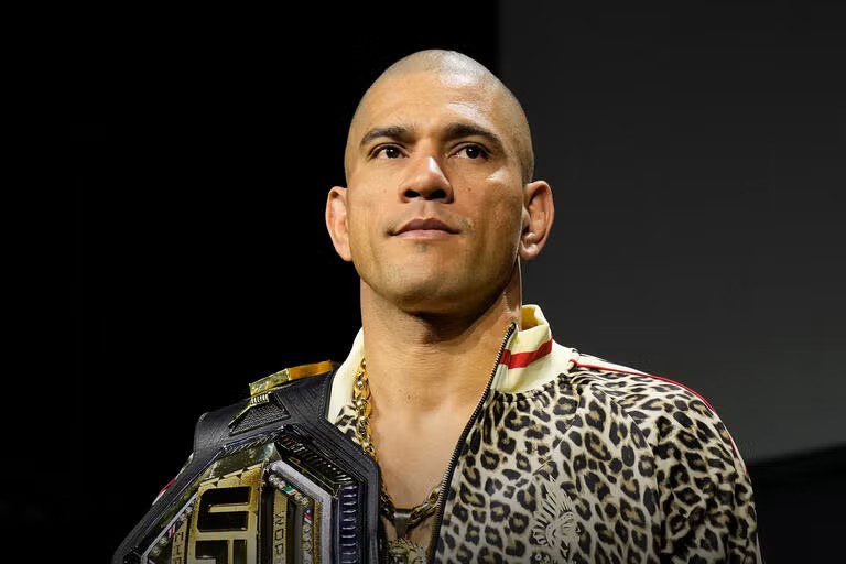 WATCH: Alex Pereira’s Leaked Sparring Footage Has Michael Bisping Concerned
