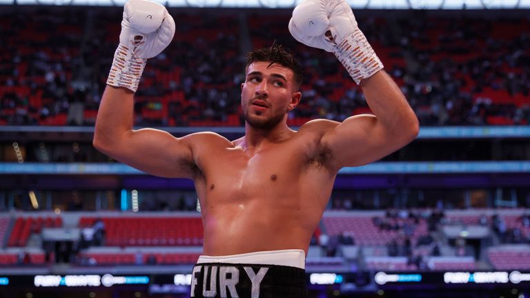 Tommy Fury Outboxes Eddie Hall, Turns Away Chase DeMoor After Exhibition Win