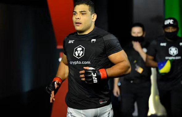 “I want to fight, I don’t want to wait,” Paulo Costa frustrated by UFC delay 