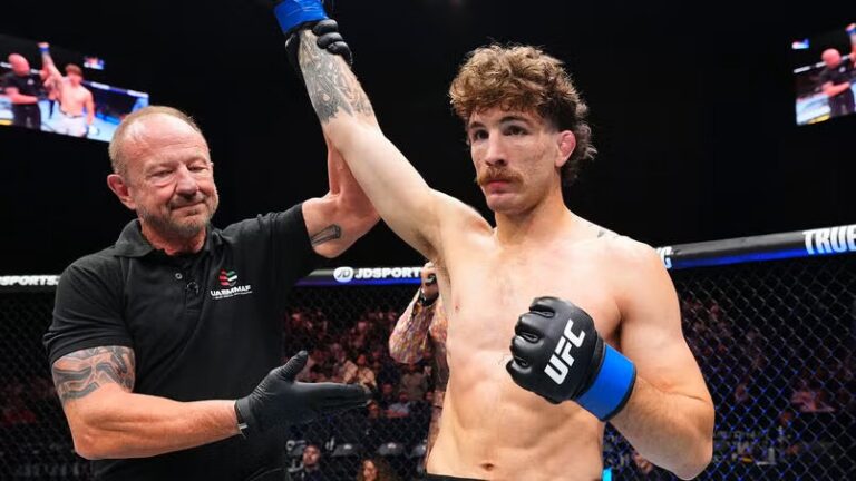 Quillan Salkilld vs. Mateusz Gamrot in UFC Vegas 120 main event 